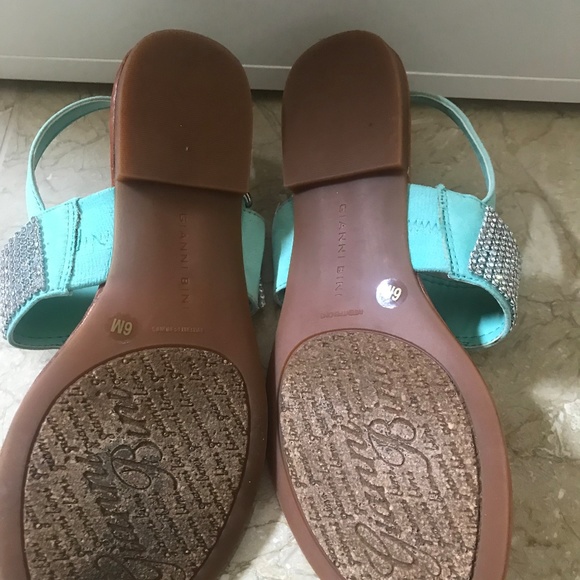 NWOT: (SZ:6) aqua rhinestone sandals - Picture 4 of 5